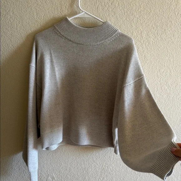 Aritzia Wilfred Women's Sweater - Picture 1 of 2